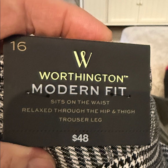 Worthington Women's Black and White Plaid Pants - Picture 14 of 15